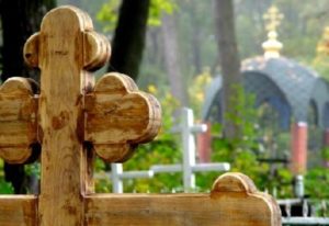 На Родительскую субботу следует подавать записки с именами усопших