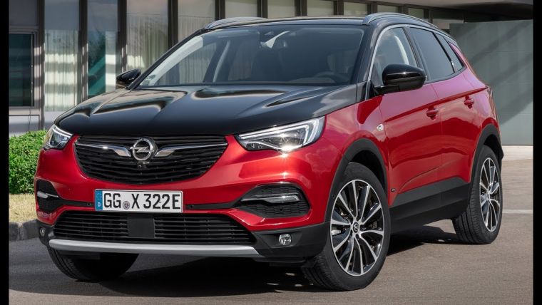 Opel Grandland X получил новую гибридную версию