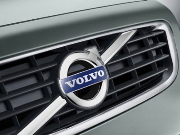 Компания Volvo возобновляет производство на своих заводах
