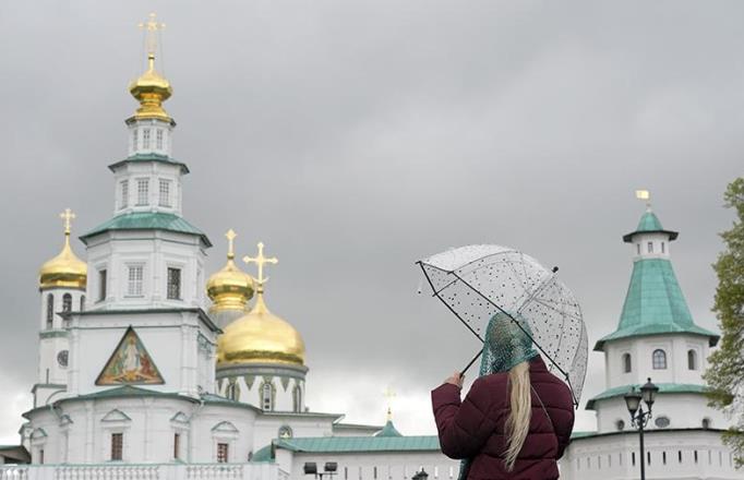 Православные отмечают родительскую субботу