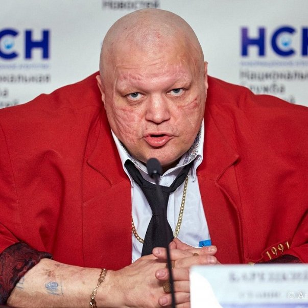 «Я никого не оскорблял»: Стас Барецкий начал получать угрозы после заявления о пустой могиле Жанны Фриске