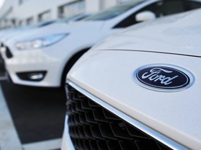 Компания Ford Motor введет гибкий график по мере возвращения сотрудников в офисы летом