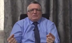 Экс-посол Азербайджана оскорбительно обратился к Жириновскому и назвал русских свиньями