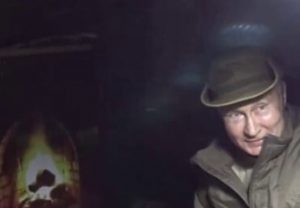Путин заночевал в тайге с необычным камином