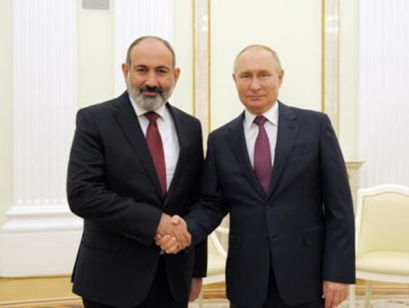 Путин поговорил по телефону с Пашиняном: обсудили Карабах и Казахстан