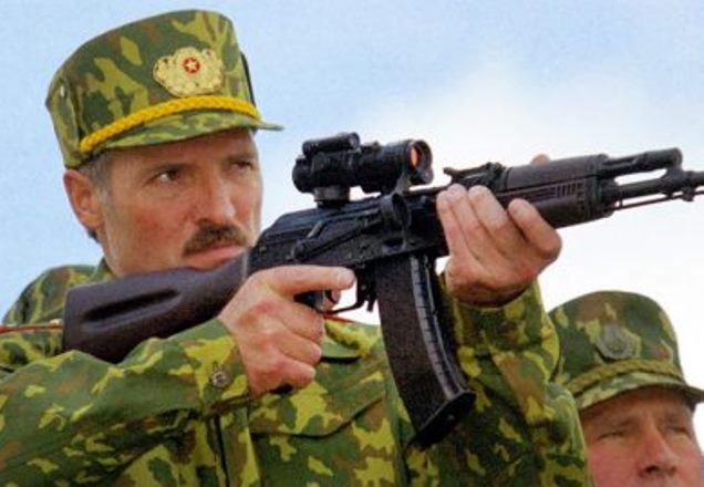 Путин и Лукашенко договорились о поставках Минску военной техники