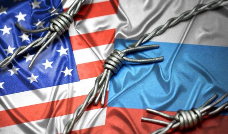 Москва будет отвечать на санкции хладнокровно, заявили в МИД