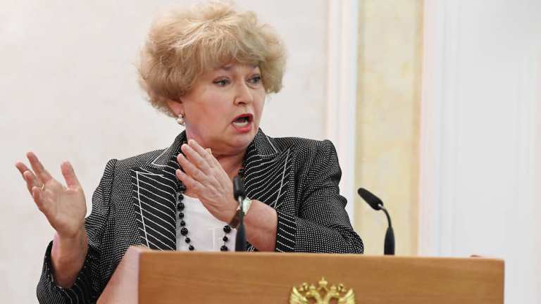 Сенатор Людмила Нарусова раскритиковала военную цензуру в РФ и рассказала о поисках погибших солдат