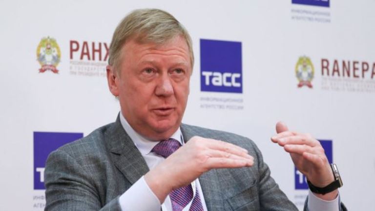 Анатолий Чубайс ушел с поста спецпредставителя президента по вопросам устойчивого развития и покинул Россию