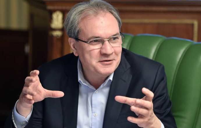 Фадеев заявил, что за рубежом наблюдаются случаи нарушения прав русскоязычных граждан.