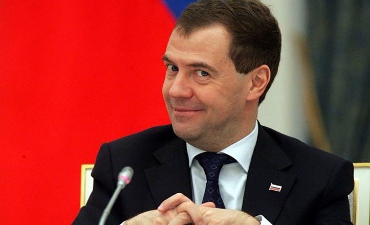 Медведев посоветовал властям Украины «запирать двери на ночь» после задержания Медведчука