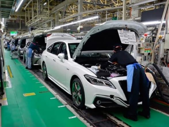 Toyota сократит производство автомобилей в мире на 10%