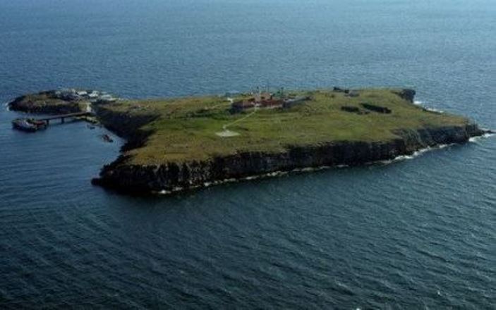 Российские военные покинули украинский остров Змеиный в Черном море