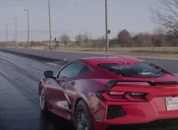 В США построили самый мощный в мире Corvette C8