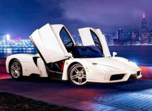 Единственный в мире белый суперкар Ferrari Enzo выставили на продажу