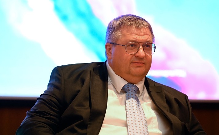 Оверчук заявил о намерении России развивать связи с Арменией на деле