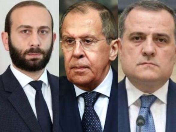 В Астане проходит встреча глав МИД России, Армении и Азербайджана