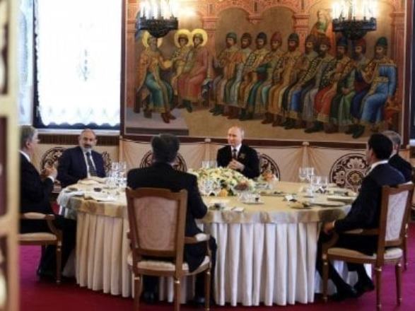 Стало известно меню неформального обеда Путина с лидерами стран СНГ