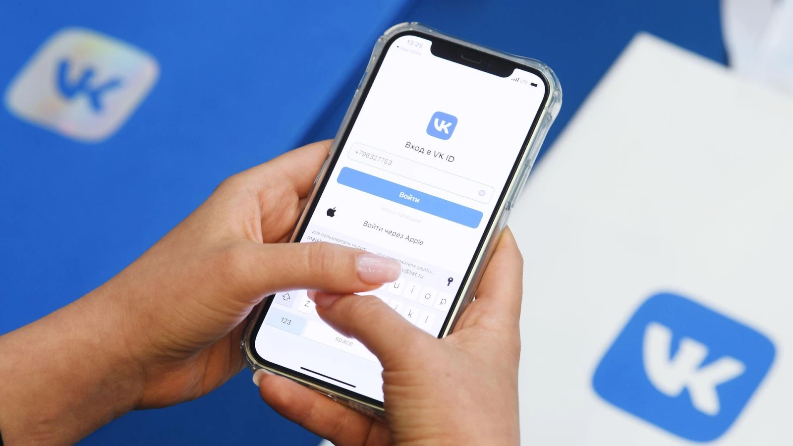 Под санкции ЕС попали VK и разработчик мессенджера Max